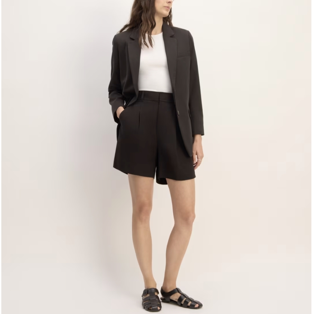 Everlane The Way-High® Drape Short in Size 0 Black